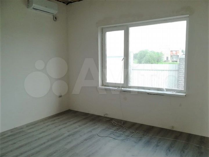 Дом 100 м² на участке 5 сот.