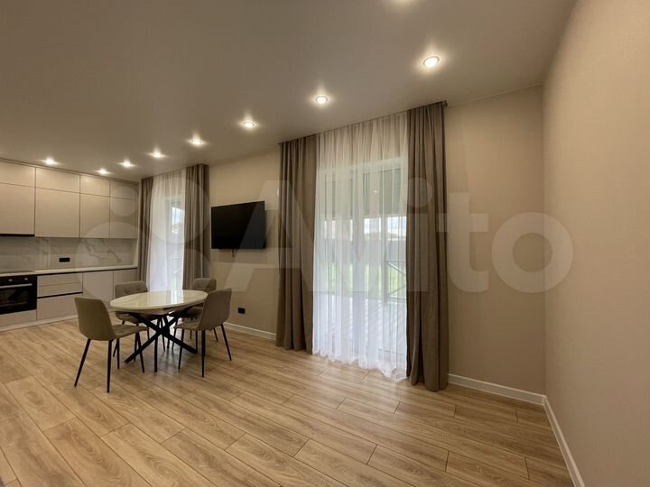 Дом 169,7 м² на участке 7 сот.