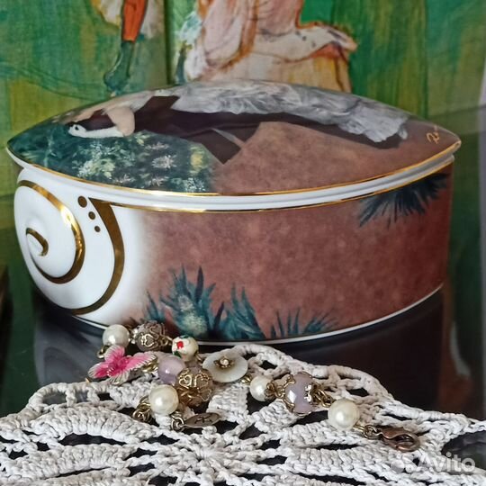 Шкатулка Goebel Германия, чайник большой СССР