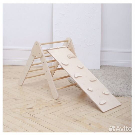 Треугольник пиклера с горкой скалодромом