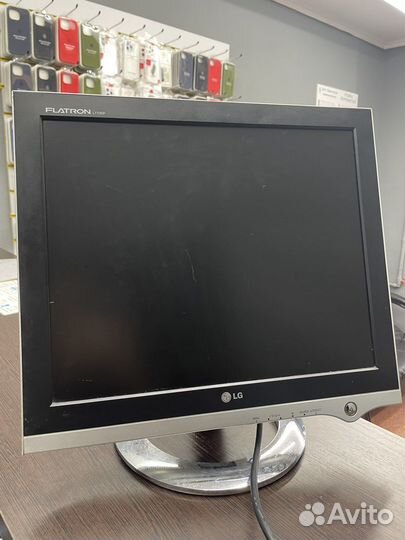 Монитор LG flatron L1720P
