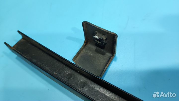 Направляющая стекла заднего левого Kia Picanto