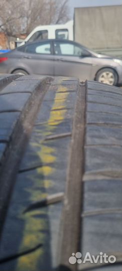 Roadstone N'Fera RU1 255/35 R20