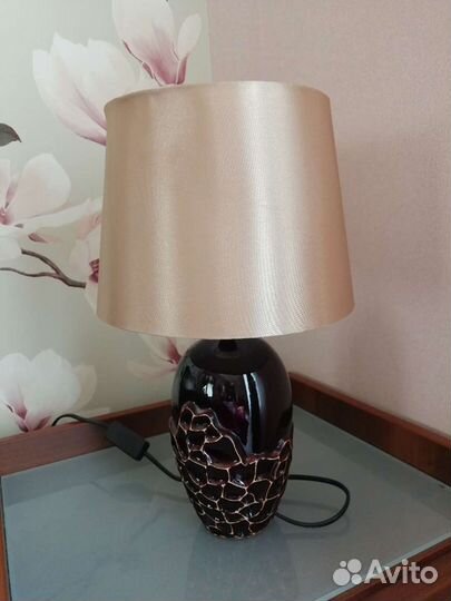 Лампа настольная