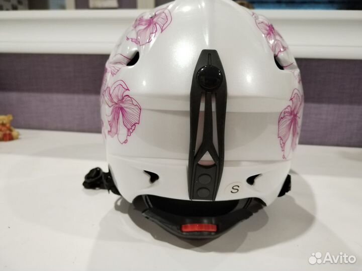 Шлем горнолыжный женский