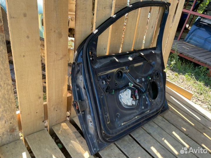 Дверь передняя правая Volkswagen Jetta 5 2006-2011