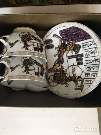 Чашки с блюдцами 2 шт,новые,в коробке,фарфор