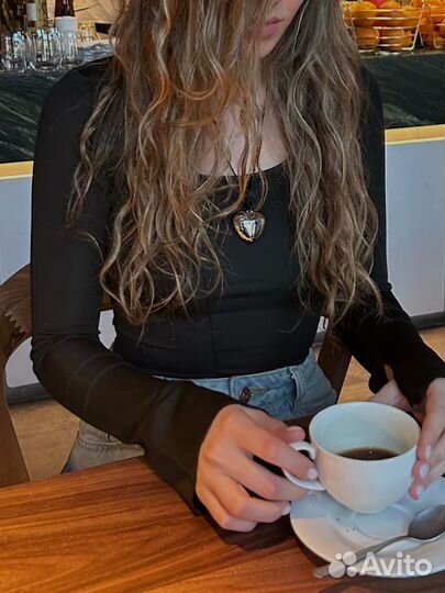 Топ черный с длинным рукавом