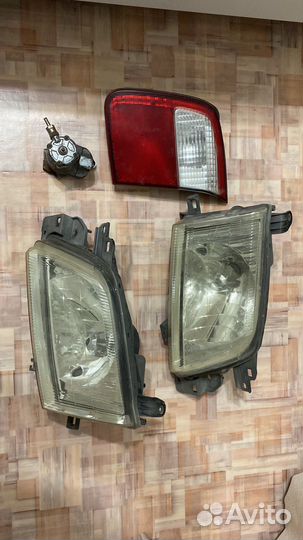 Фара Subaru Forester SF5