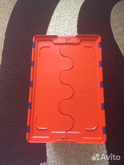 Пластиковый контейнер