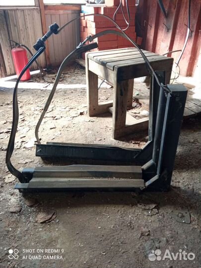 Кронштейн крепления топливного бака