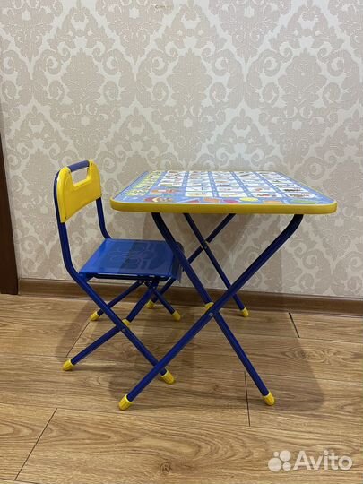 Набор детской мебели стол и стул