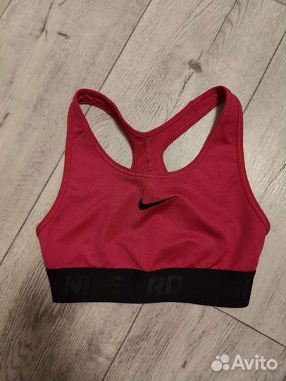 Спортивный топ nike