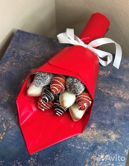 Букет из свежей клубники в шоколаде Самара