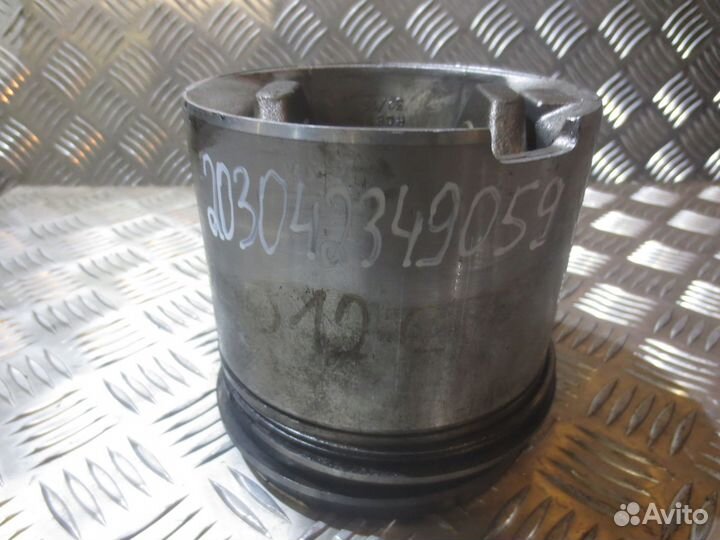 Поршень Mahle/knecht 131L3