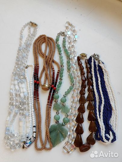 Бусы, колье советских времен