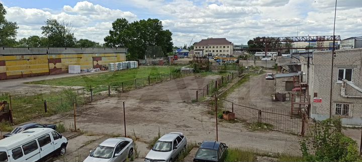 Открытая площадка площадью 1000 м²