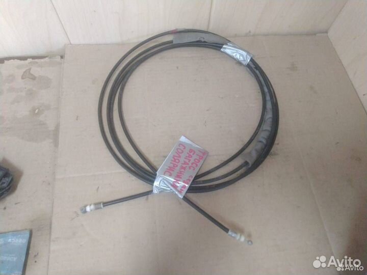 Трос багажника Hyundai Solaris 2012