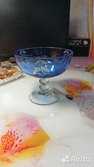 Синяя ваза на ножке СССР