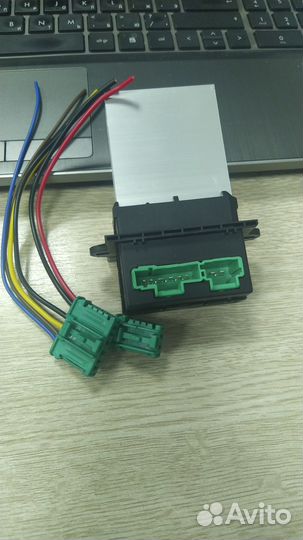 Резистор печки с разъемами Nissan Citroen Renault