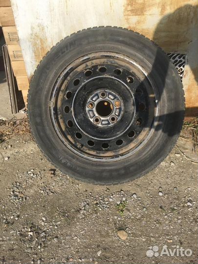 Michelin Alpin 5 205/60 R16 96H