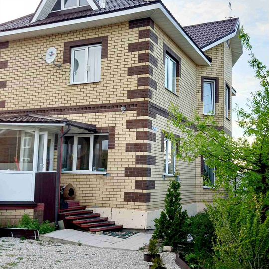 Дом 186 м² на участке 12 сот.