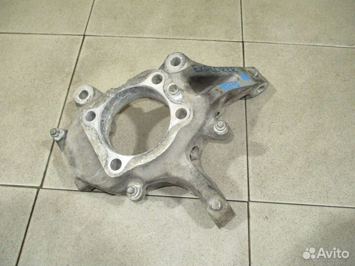 Кулак поворотный передний левый Ford Explorer 5