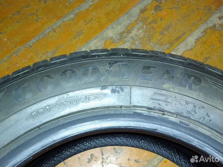 Goodyear EfficientGrip Performance 215/60 R16 99W