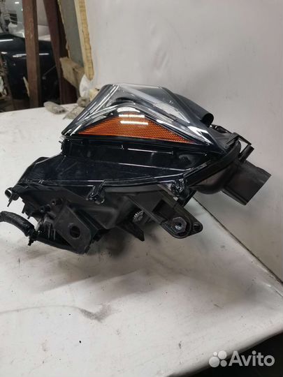 Фара левая lexus ux led