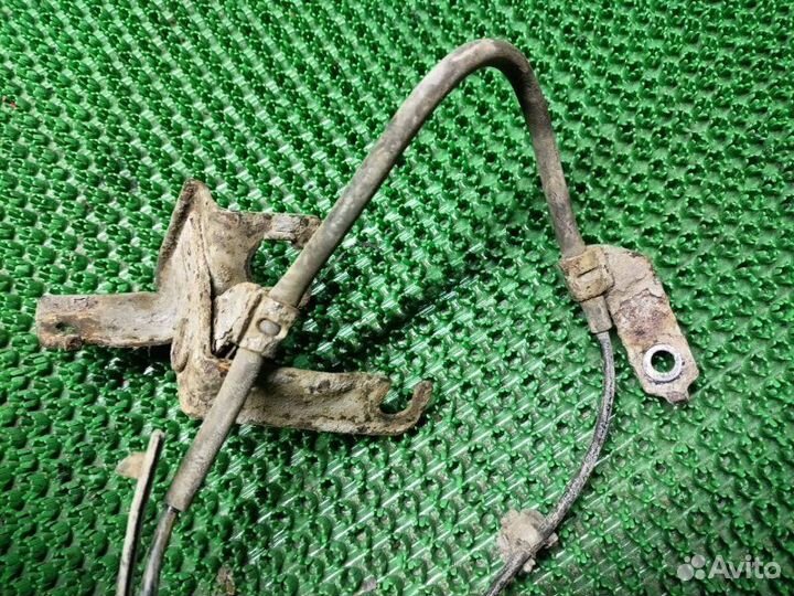 Кулак левый Mitsubishi Lancer 2010