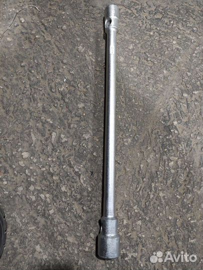 Балонный ключ мтз 27х32