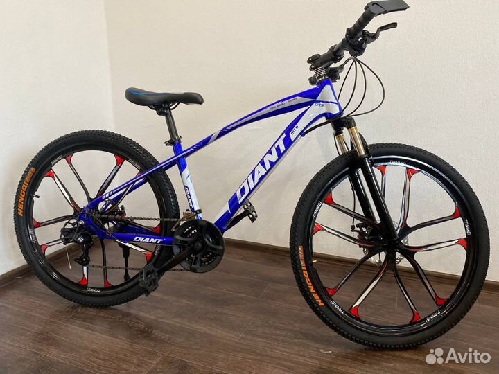 Велосипед на литых дисках 26