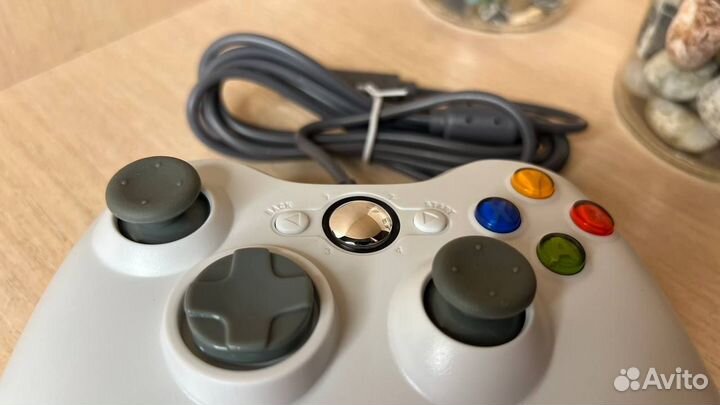 Геймпад Xbox 360 проводной белый для пк без лого