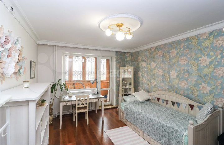 3-к. квартира, 96 м², 2/9 эт.