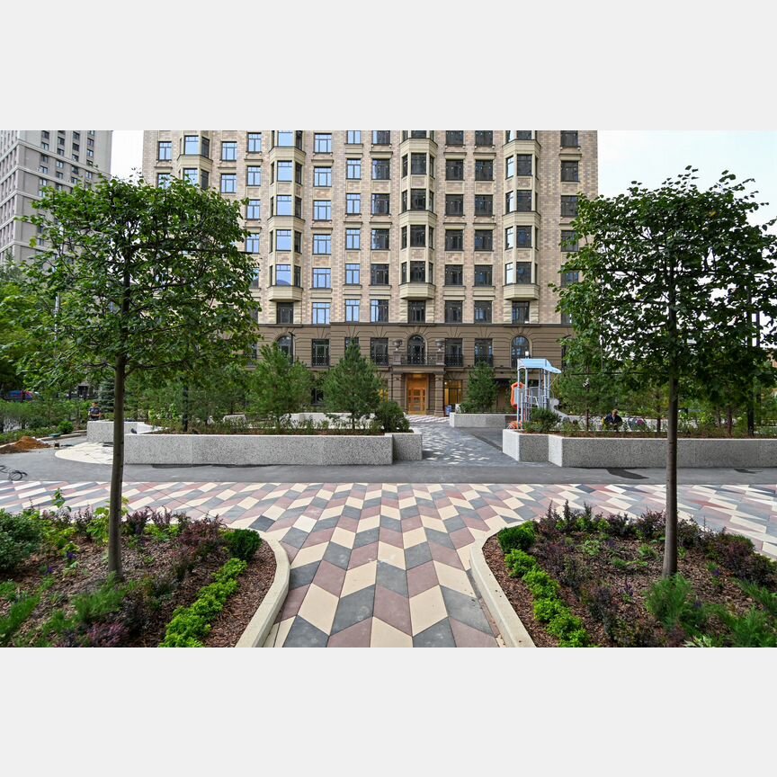 2-к. квартира, 63,3 м², 19/19 эт.