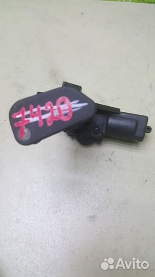 Стеклоподъемник электрический задний левый Dodge