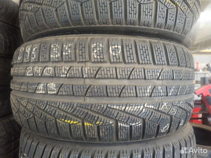 Pirelli Winter Sottozero 240 Serie II 245/35 R20