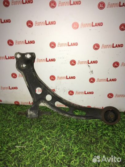 Рычаг передний левый Toyota Camry Gracia SXV20