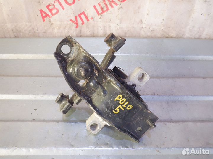 Кронштейн опора двигателя Фольксваген Поло 5