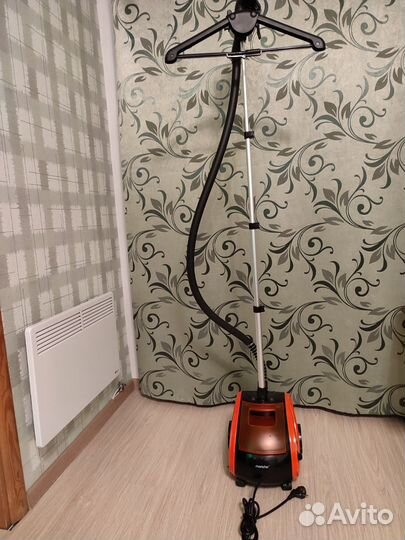 Отпариватель для одежды вертикальный