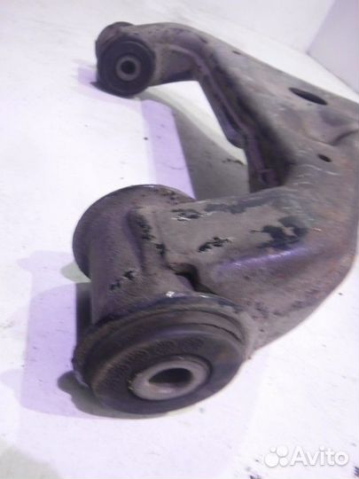 Рычаг передний правый нижний A6393300910