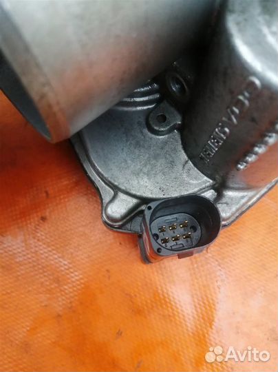 Дроссельная заслонка VW Golf V (2003-2009)