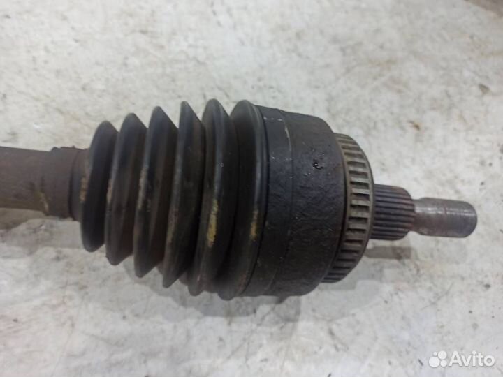 Привод передний правый