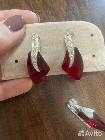 Серьги и подвеска