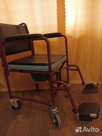 Инвалидное кресло каталка с сан.оснащением