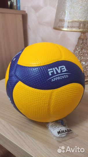 Волейбольный мяч Mikasa v200w