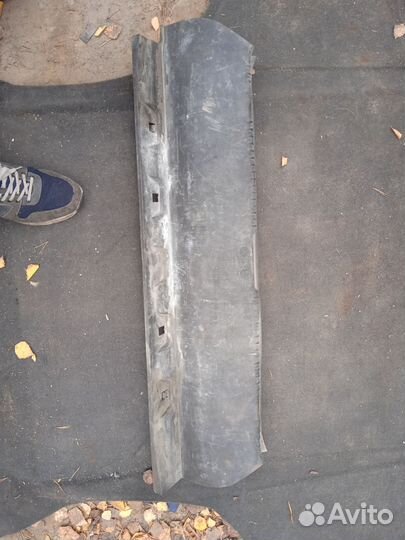 Накладка замка багажника Renault Megan 2