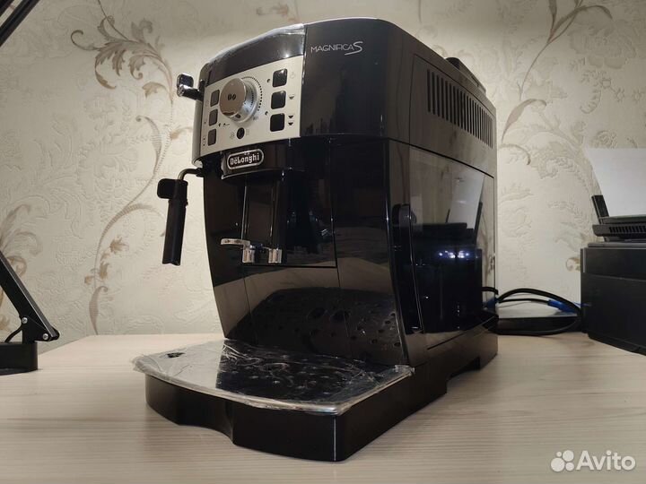 DeLonghi Magnifica S ecam 22.110.B