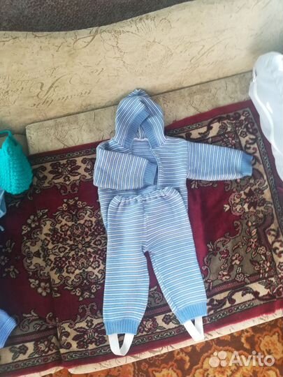 Вязаные детские вещи ручной работы