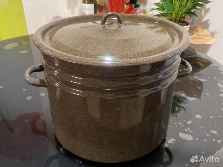 Кастрюля эмалированная 20 л СССР